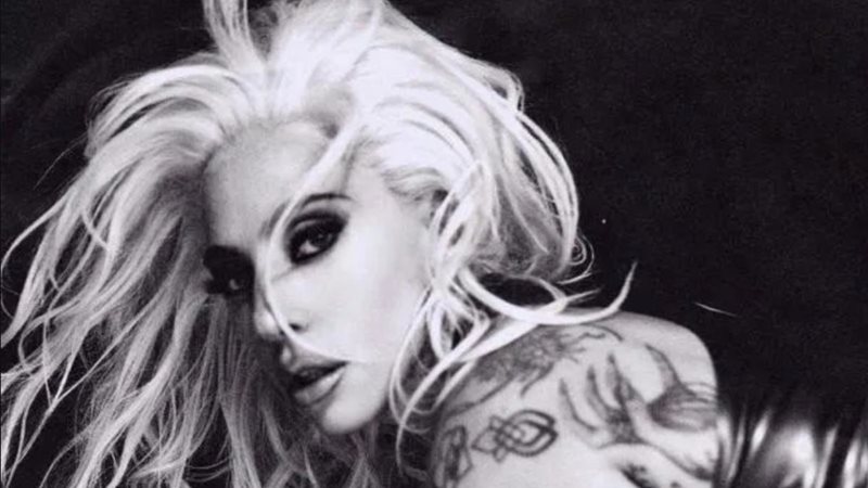 ليدي جاجا، فيتو