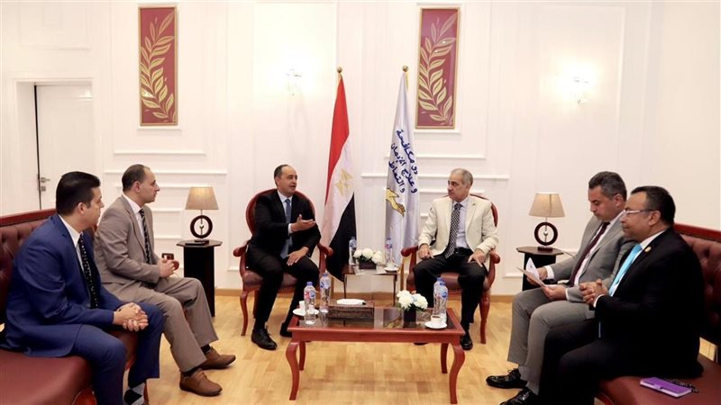 زيارة وفد جامعة أسوان
