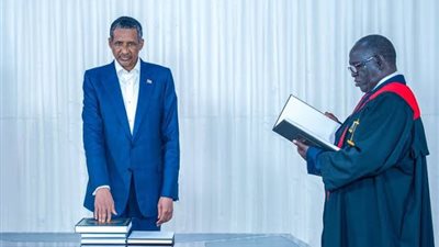 تفاصيل أداء حميدتي اليمين رئيسًا لحكومة موازية بالسودان