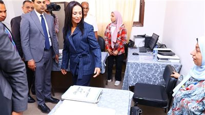 وزيرة التضامن تتفقد وحدة حلوان الاجتماعية وتتابع الخدمات المقدمة للمواطنين