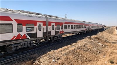 وزير النقل يتابع حركة تشغيل القطارات للاطمئنان على الركاب 