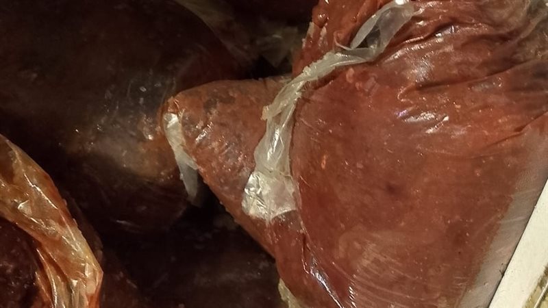 كبدة ولحوم فاسدة،