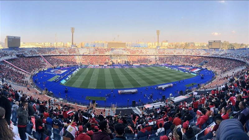 استاد القاهرة، فيتو