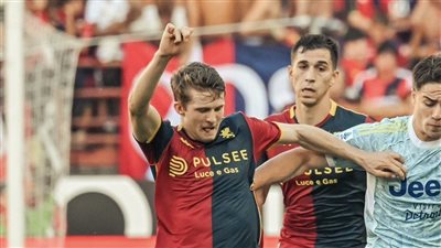 يوفنتوس يخطف فوزا صعبا من جنوى في الدوري الإيطالي 