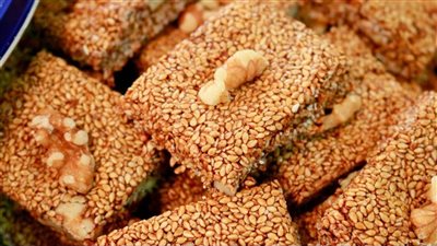 حلاوة المولد، طريقة عمل السمسمية في البيت بأقل التكاليف