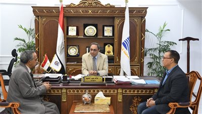 محافظ قنا ومساعد وزير الصحة يشهدان انطلاق برنامج عملي مكثف للتوعية الأسرية بأبو تشت