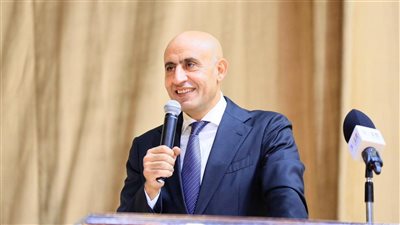 وزير التربية والتعليم يشيد بالمنتجات الإلكترونية المتطورة بالهيئة العربية للتصنيع (فيديو)