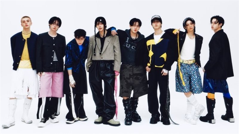 فرقة stray kids،