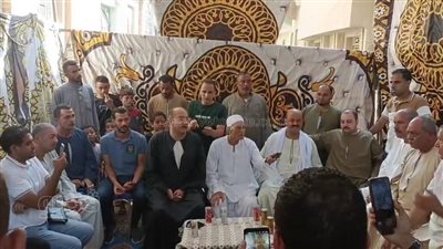 شهر عسل هدية، جلسة صلح بين أهل العروسين وإدارة قاعة أفراح ببني سويف (فيديو)