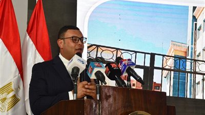 وزير الإسكان يعتذر عن تأخر تسليم شقق الإعلانين العاشر والرابع عشر بسكن لكل المصريين