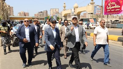 محافظ كفرالشيخ يتفقد أعمال رصف شارع الجيش بمدينة دسوق
