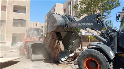 مدير أمن الإسماعيلية والسكرتير العام للمحافظة يقودان حملة مكبرة لإزالة التعديات بمدينة المستقبل (صور)