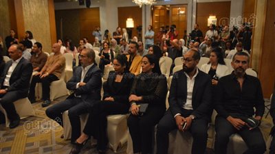 مدحت العدل يعلن انطلاق مسرحية أم كلثوم في هذا الموعد (صور)