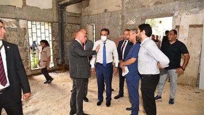 في زيارة مفاجئة لمستشفى الهرم، وزير الصحة يوجه بزيادة عدد الأطباء وإنهاء عقود شركتي النظافة والأمن