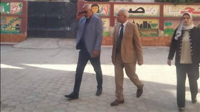 وكيل التعليم بالإسماعيلية يتفقد مدارس إدارة جنوب استعدادا للعام الدراسي الجديد ( صور ) 