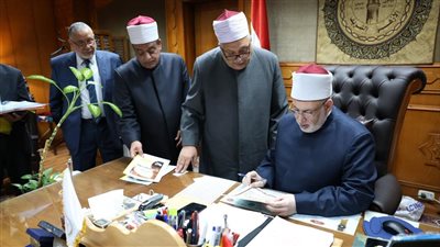 وكيل الأزهر يعتمد نتيجة الدور الثاني للابتدائية والإعدادية للطلاب المصريين بالخارج 
