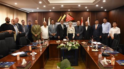 غرفة الجيزة التجارية تبحث مع وفد صيني فرص التصنيع المشترك وزيادة الاستثمارات