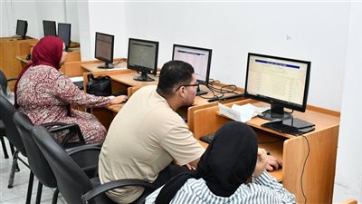 106 طلاب يسجلون رغباتهم في اليوم الثامن لتنسيق المرحلة الثالثة بجامعة قناة السويس