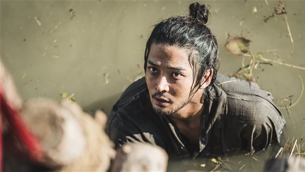 روون يتخلى عن وسامته من أجل دور استثنائي في مسلسل 