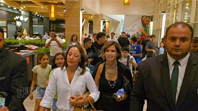 هنا شيحة ويسرا اللوزي الأبرز، النجوم يدعمون أبطال فيلم ضي بالعرض الخاص (فيديو وصور)