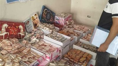 إعدام 285 كيلو جرام حلوى مولد فاسدة والغلق الإداري لمنشأتين بالبحيرة 
