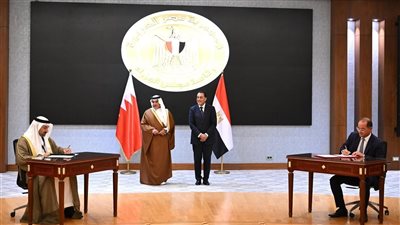 رئيس وزراء مصر وولي عهد البحرين يشهدان توقيع 8 وثائق