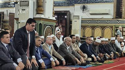 ابتهالات بمسجد النصر في المنصورة احتفالا بالمولد النبوي الشريف (فيديو وصور)