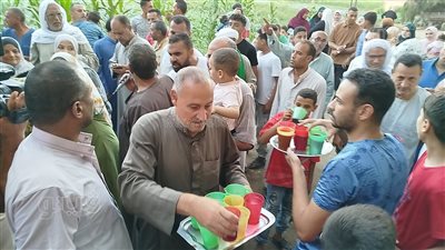 اشرب وصلي على الحبيب، أهالي الغربية يحتفلون بالمولد النبوي على طريقتهم الخاصة (فيديو) 