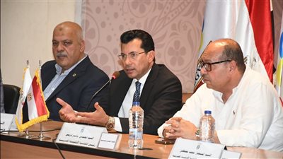 تفاصيل اجتماع وزير الرياضة ورئيس الأولمبية مع ممثلي الاتحادات