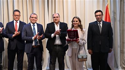 افتتاح معرض ملتقى دهب العربي للرسم والتصوير بالهناجر (صور)