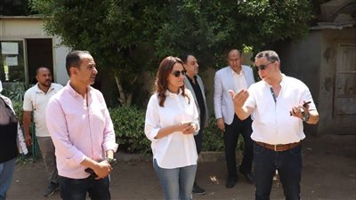 نائب محافظ الجيزة تتابع عمليات تطوير حدائق 6 أكتوبر والنيل والعجوزة 