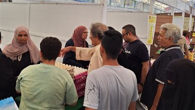 أسعار الأسماك تبدأ من 45 جنيها، إقبال على سوق اليوم الواحد بالمنصورة 