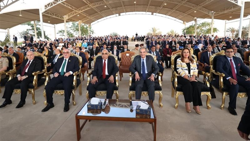 وزيرا الاتصالات والعدل،