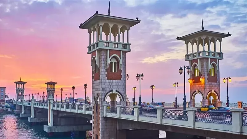 شروخ كوبري استنالي،