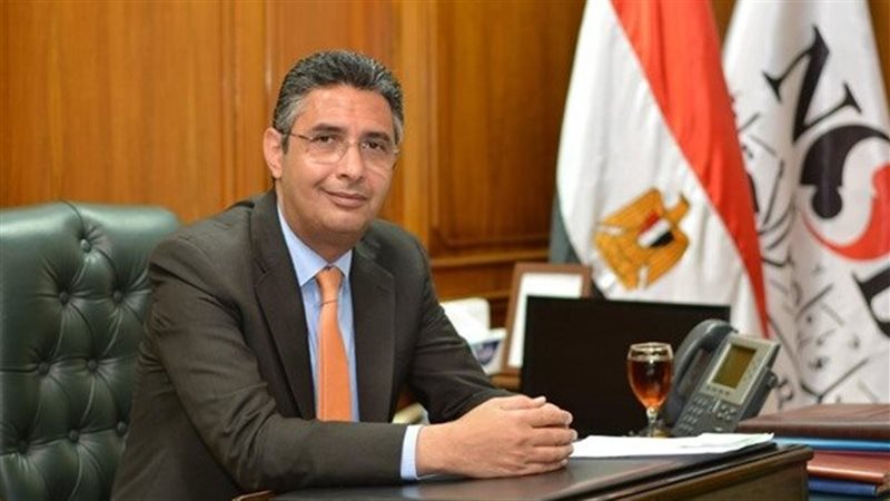 الدكتور شريف فاروق