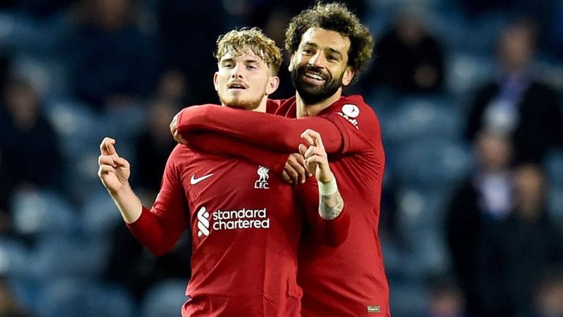 صلاح واليوت، فيتو