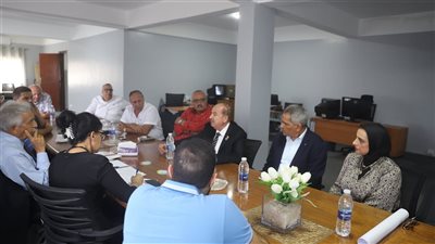 رئيس هيئة الصرف بالإسكندرية يبحث مع جمعية مستثمري مرغم مشاكل المنطقة الصناعية