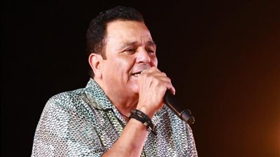 حفل بنكهة التسعينيات، محمد فؤاد يتألق بأغانيه الكلاسيكية في الساحل الشمالي 