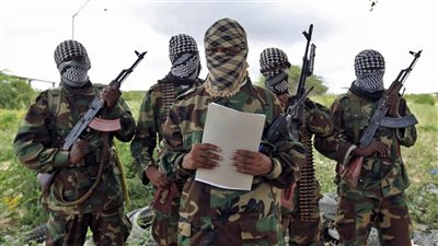 حركة الشباب الصومالية تتبنى الهجوم على قاعدة عسكرية أمريكية بمطار كيسمايو