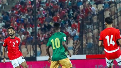 منتخب مصر يضرب إثيوبيا بثنائية ويقف على مسافة انتصار وحيد لبلوغ المونديال