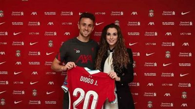 من رئيس ناد أوروبي كبير، أول عرض 