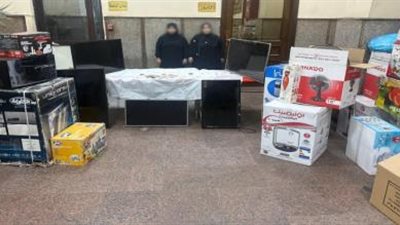 ضبط سيدتين تخصصتا في سرقة أموال المسنين بالسيدة زينب