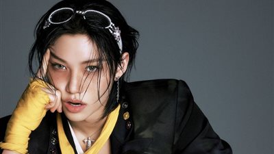 فيليكس من فرقة Stray Kids يقاضي مروجي الشائعات المسيئة عبر الإنترنت 