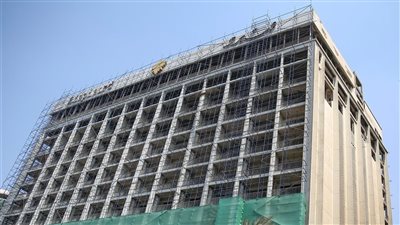 وزير قطاع الأعمال يتابع الموقف التنفيذي لأعمال التطوير بـ فندق 