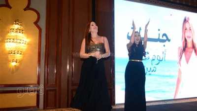 نسرين طافش تدعم جنات في حفل ألبومها الجديد 