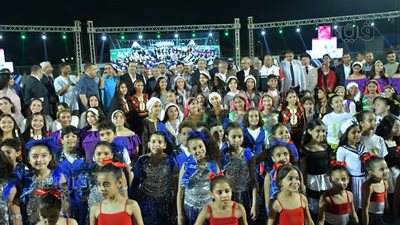 بحضور الوزير والمحافظ، 