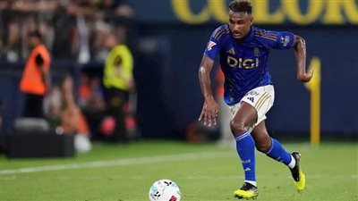 بمشاركة مصرية، لاعبو الدوري الإسباني يحتجون على إقامة مباراة فياريال وبرشلونة في الولايات المتحدة