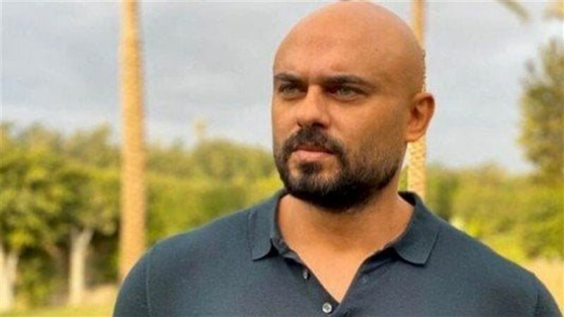 أحمد صلاح حسني، فيتو