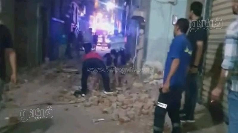 انهيار عقار سكني
