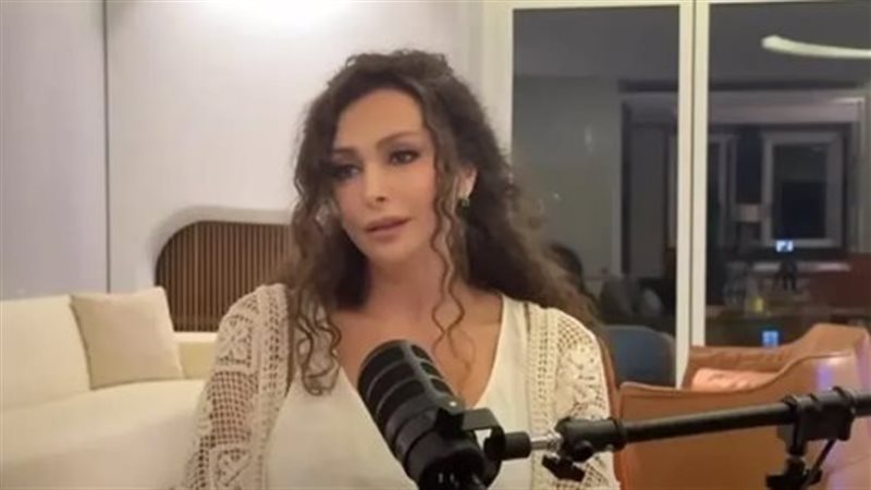 أمل حجازي تشكك في
